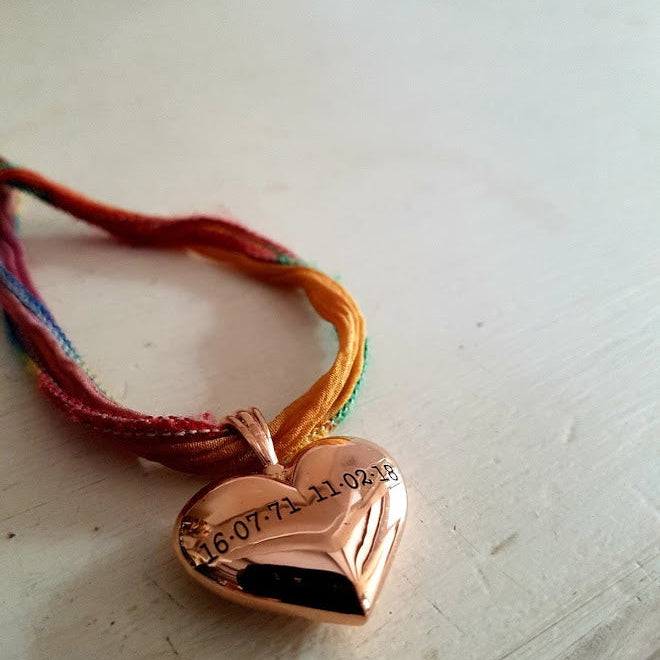 Rose gold heart pendant for ashes