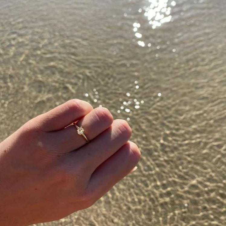 Natural uncut Diamond engagement ring "Ellie"