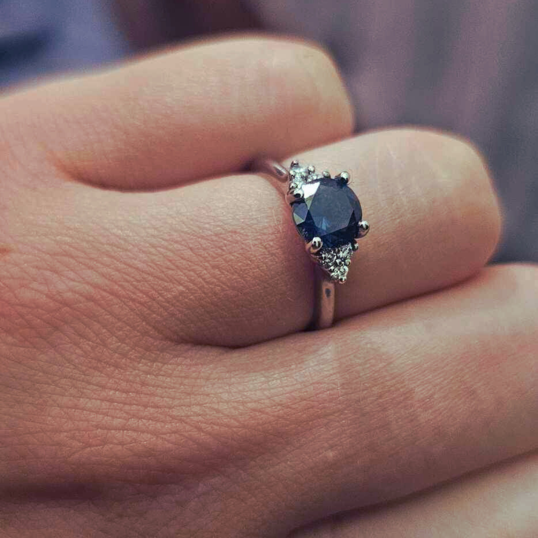 Australian Sapphire engagement ring "Aimee"