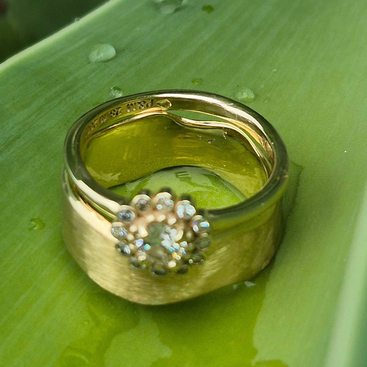 Diamond flower ring