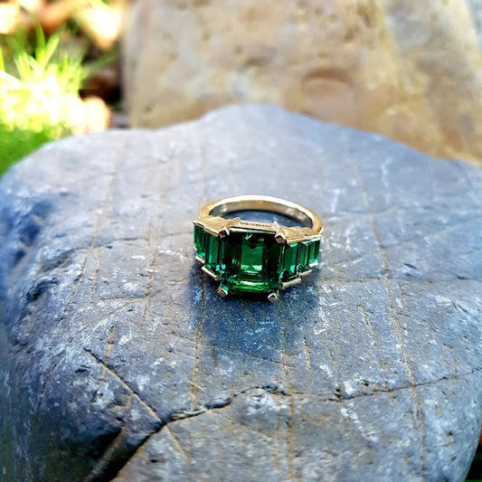 Emerald ring in 14k gold