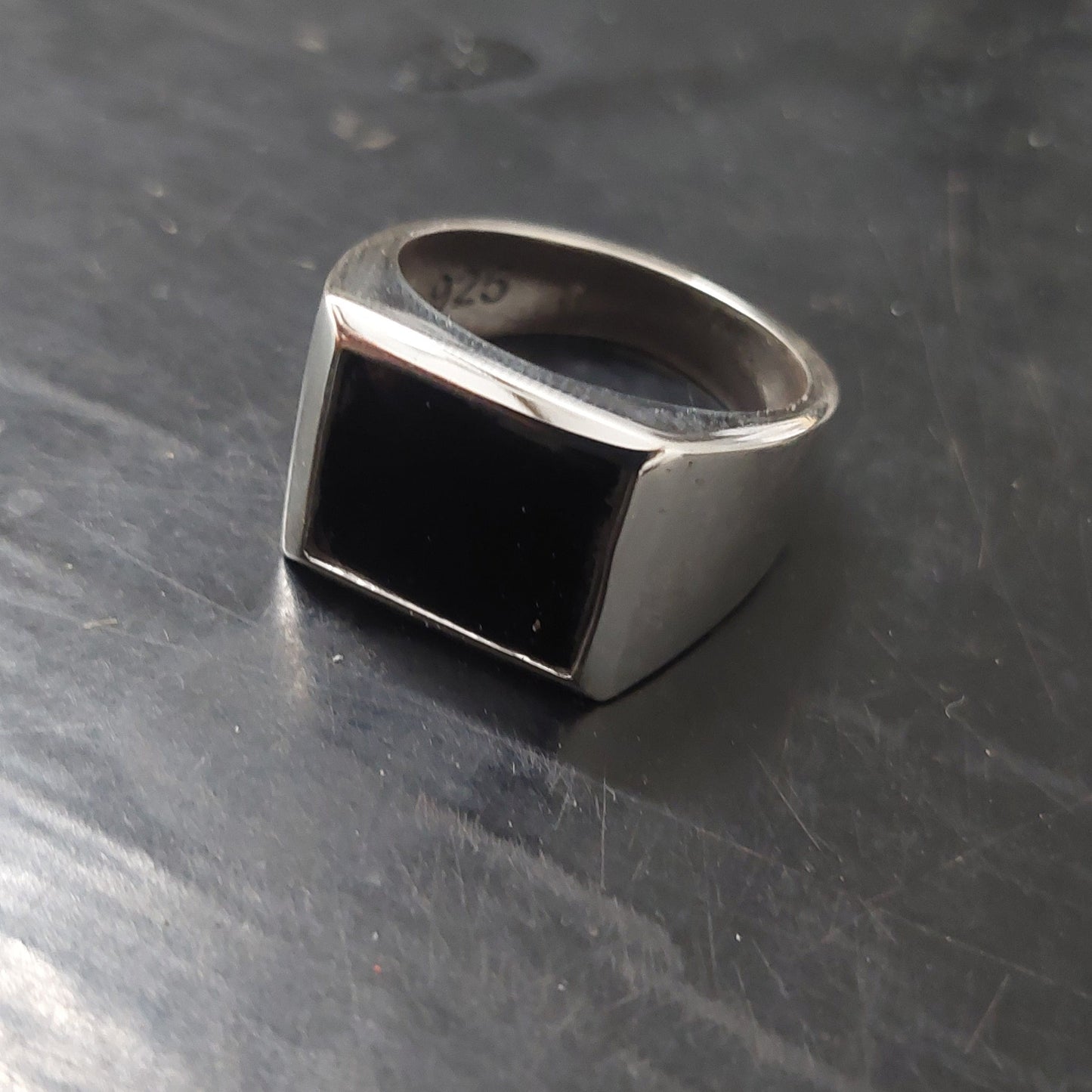 Keepsake memorial ring for Ashes