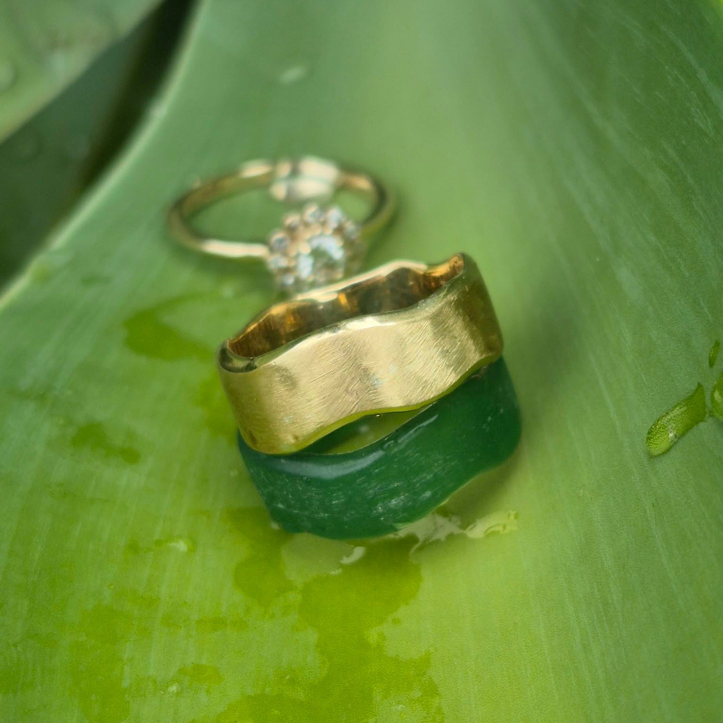 Diamond flower ring