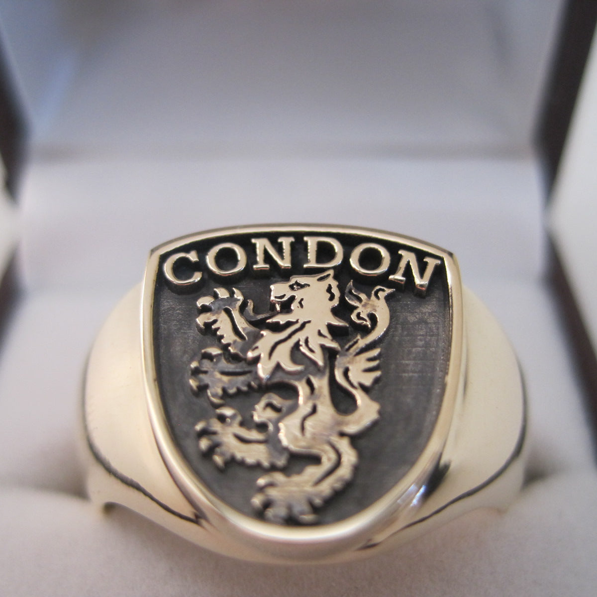 family crest rings