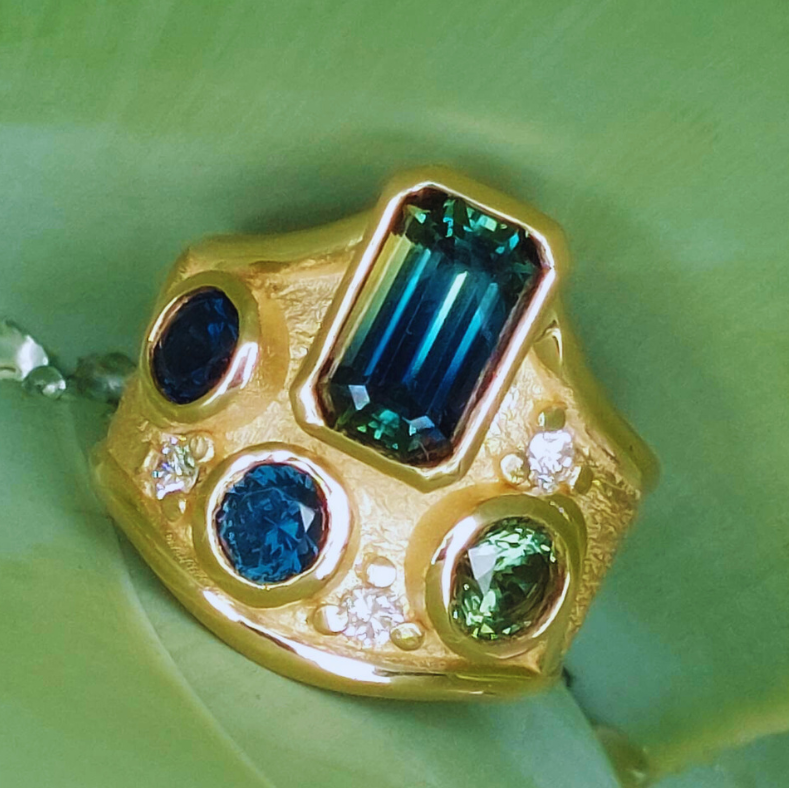 Australian Sapphire and diamond ring