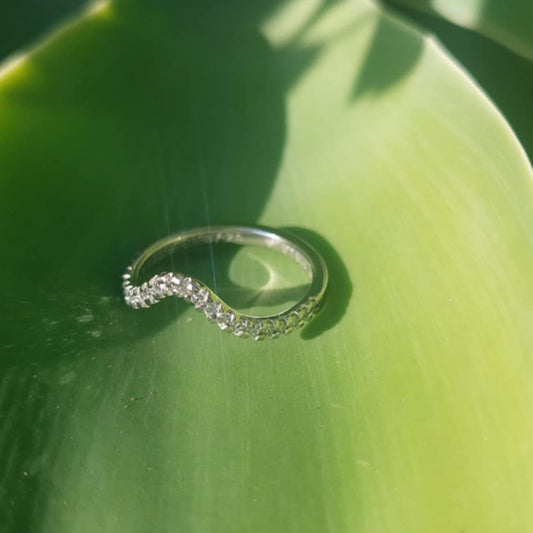 white gold fitted wedder