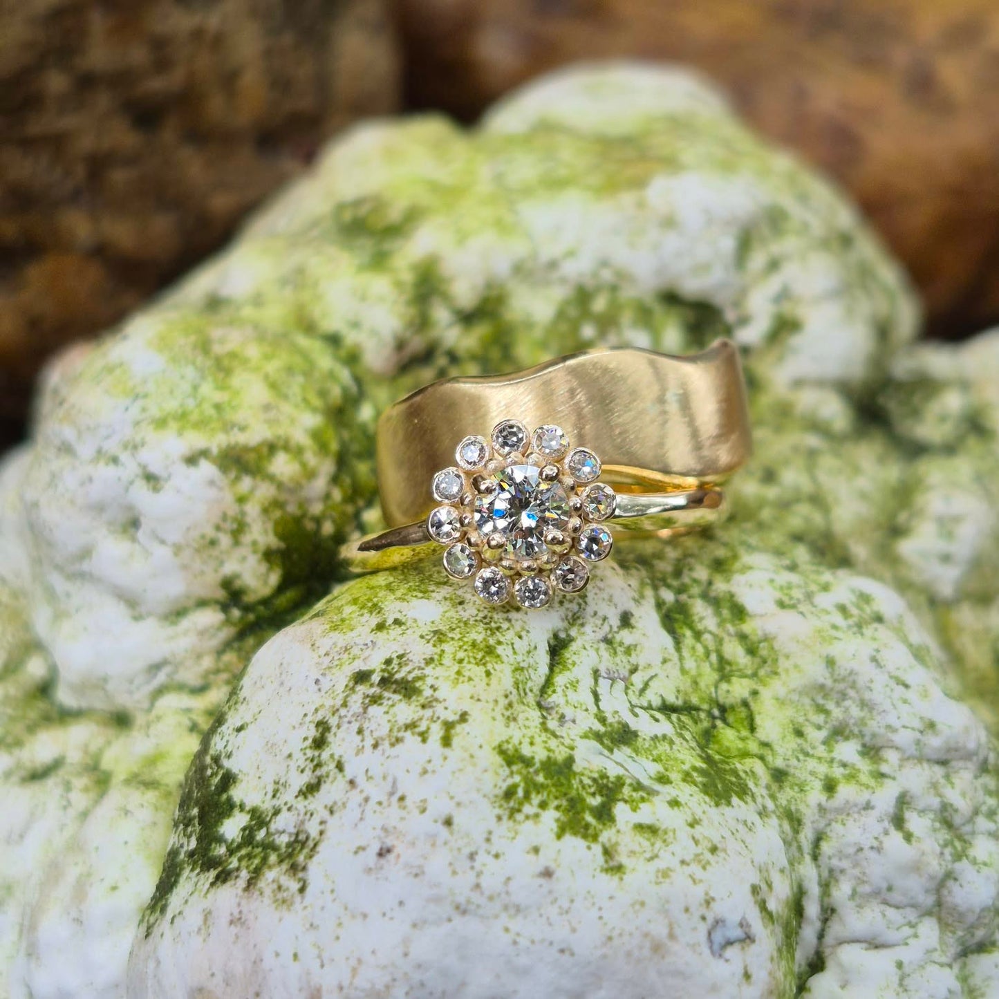 Diamond flower ring
