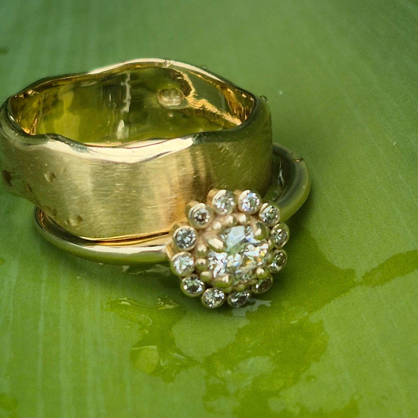 Diamond flower ring