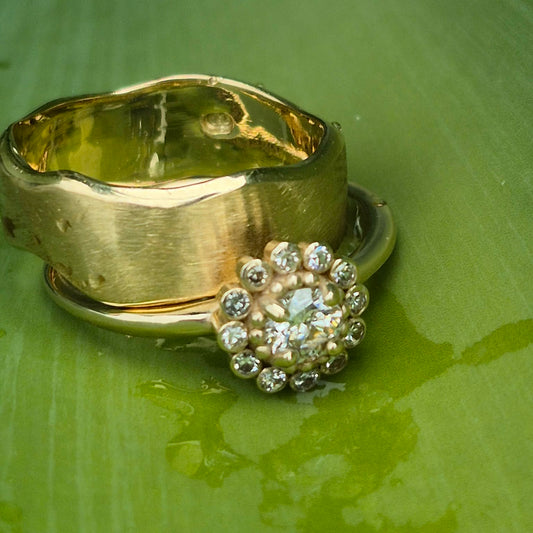 Diamond flower ring